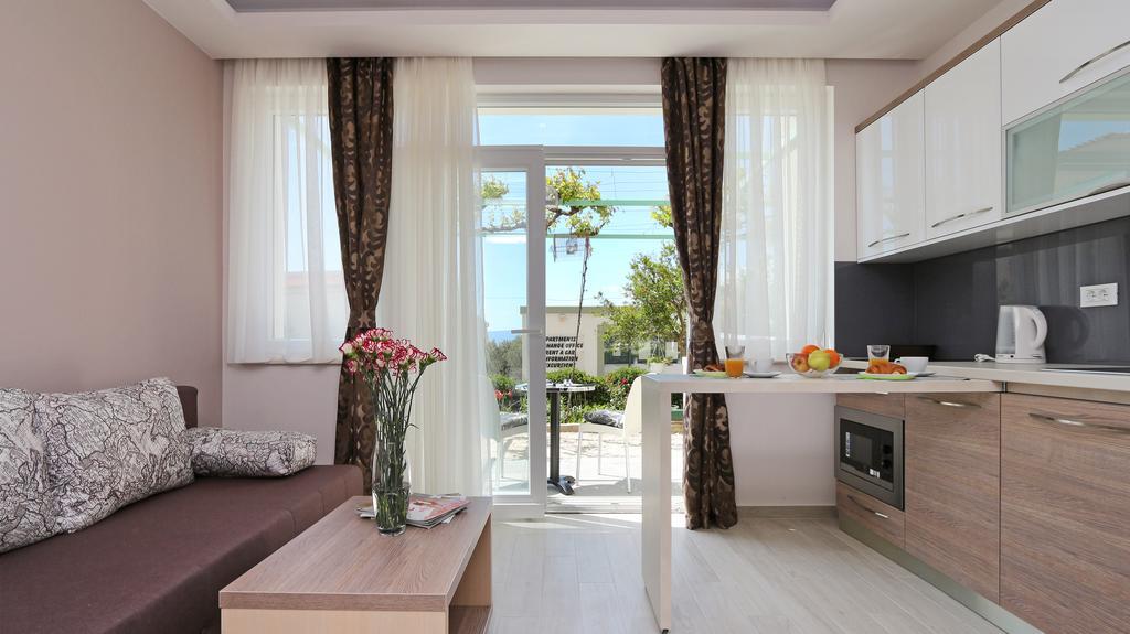 טוצפי Apartments Hermes מראה חיצוני תמונה